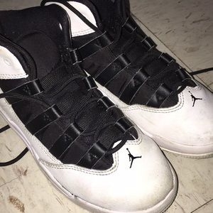 Boys Jordan Sneakers